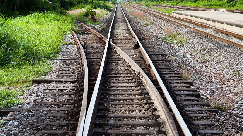 鐵路道岔翼軌振動時效應用案例