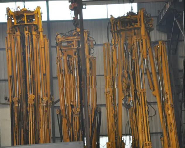 傘形鉆架動(dòng)臂應(yīng)變測(cè)試實(shí)驗(yàn)