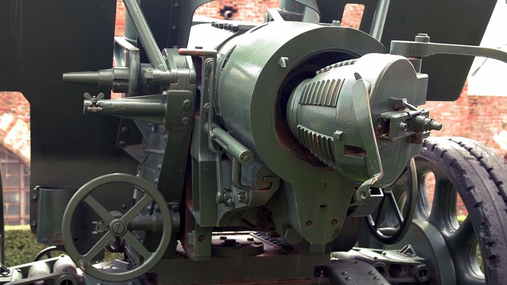 球磨機軸頭殘余應(yīng)力測量與消除